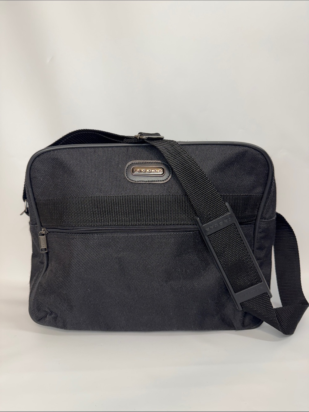 Vintage Jaguar Black Nylon Travel Shoulder Bag Carry-On Weekender Messenger Case